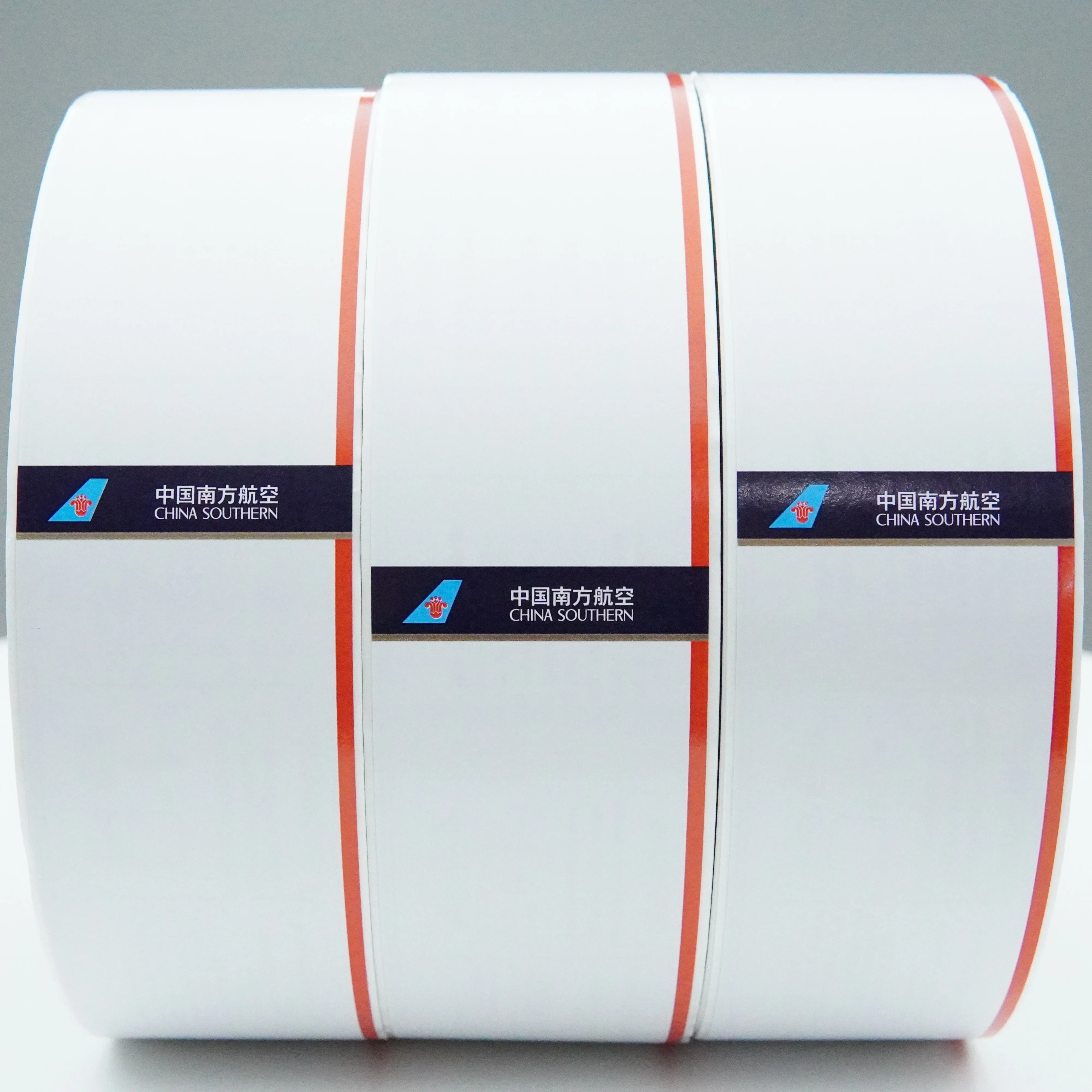 Низкая цена клейкая этикетка для термобумаги авиакомпании RFID uhf багажная бирка.