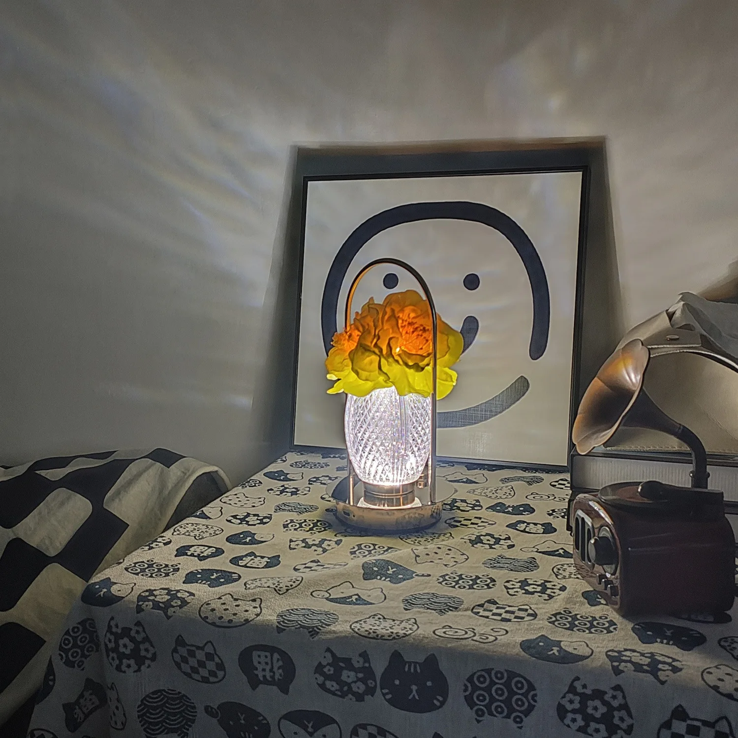 LED Table Lamp Minimalist Design Moving Sand flower-shape  Deep Sea Flowing Sand Frame for Bedroom Room Decor