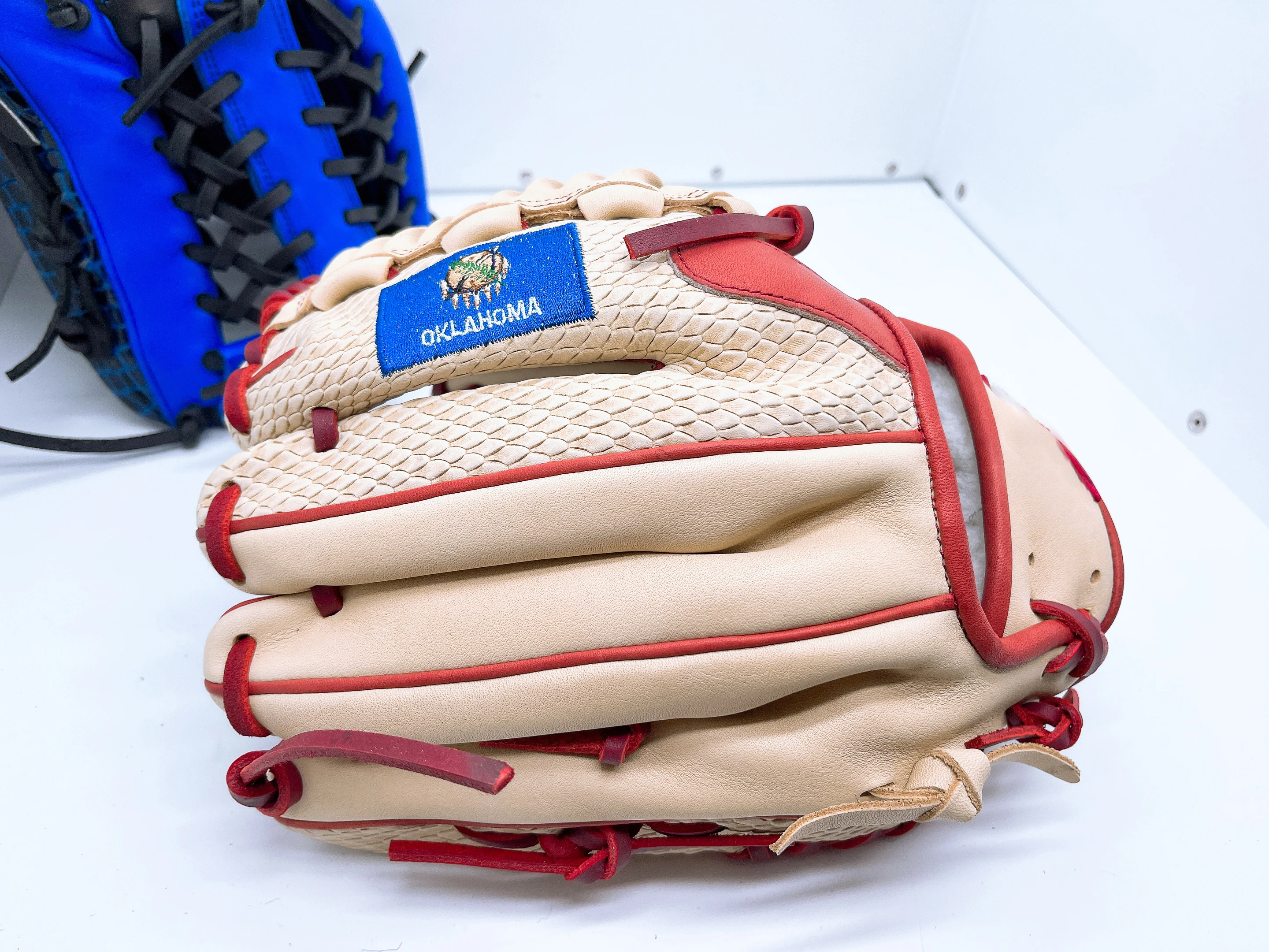 Customized Logo Baseball Glove for Youth