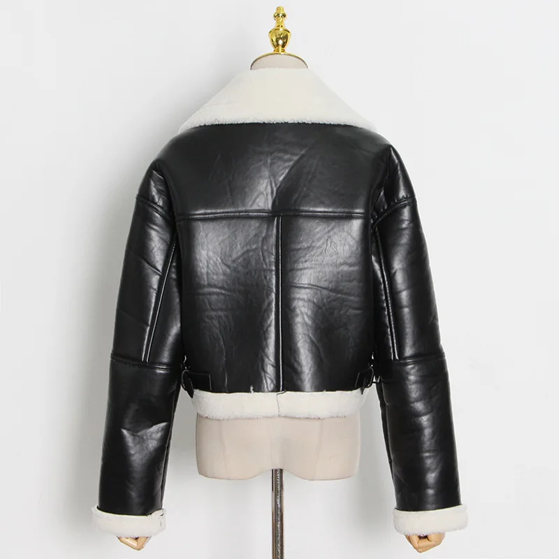 2024 Spring New Fashion Temperament Female Fur All-in-one Machine Car Lamb Wool Coat Commuter Wind Short Top