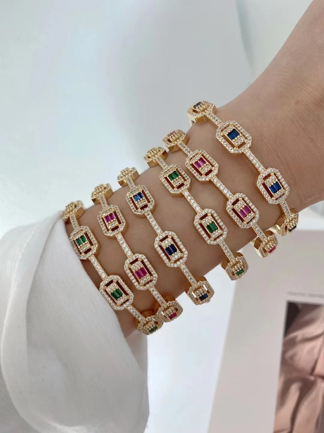 Brass Bracelet Elegant Gemstone Bangle Jewelry Gift Gold Plated Copper 24K Zinc Alloy Beaded Bracelets Zircon Unisex Accessories