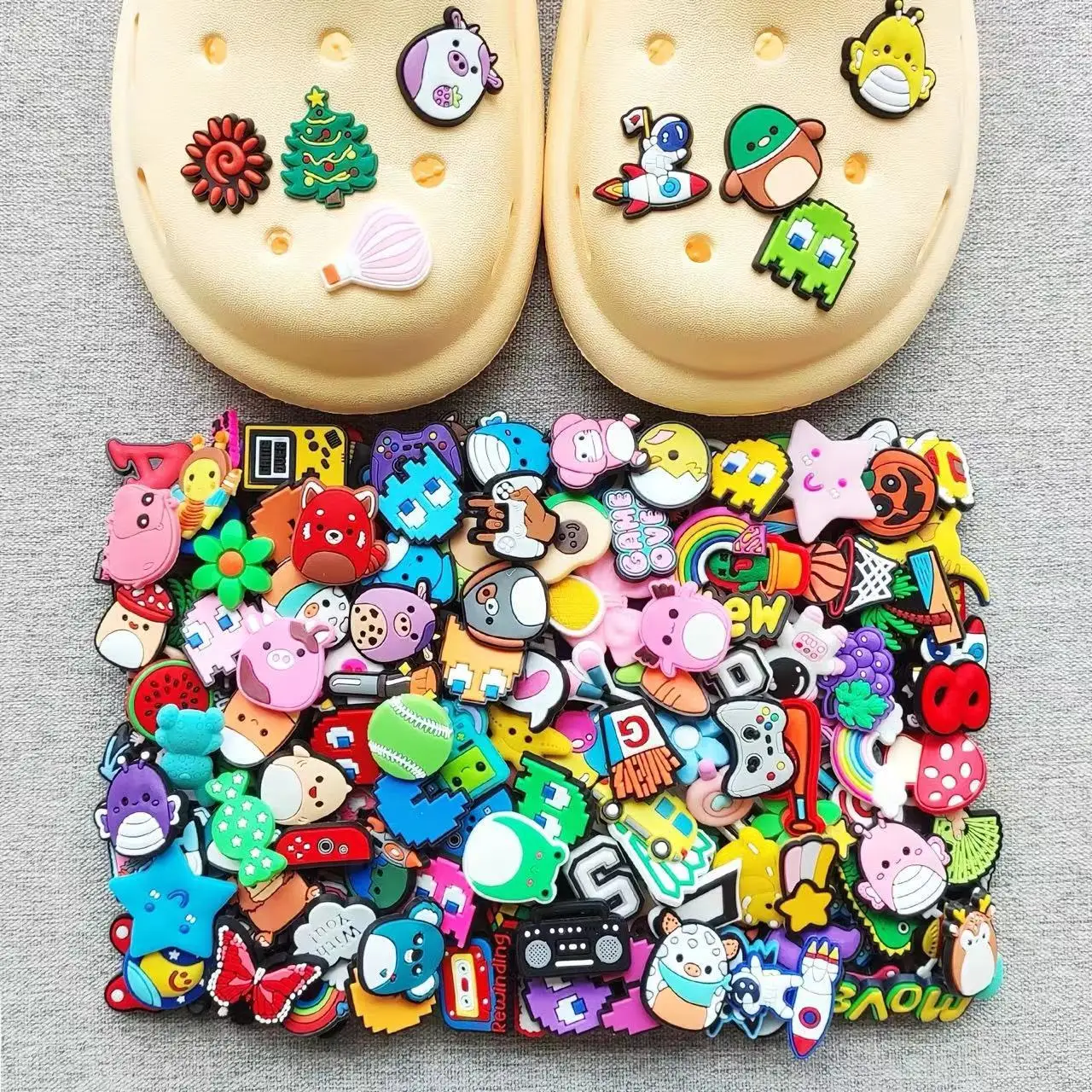 100 Pieces Of Girl Random Shoe Accessories Cartoon Cute Pvc Shoe Accessories Cute Pink Charming Shoe Accessories Wholesale