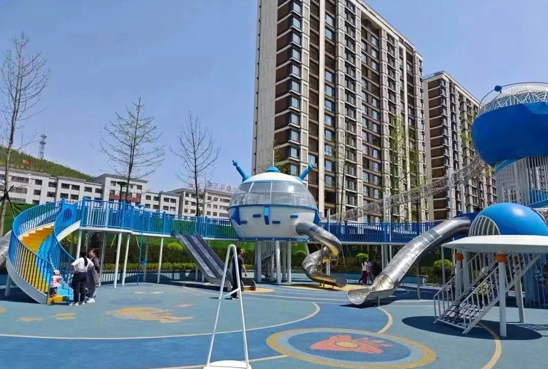 Easy To Clean Outdoor Pool Slide Large Park Playground Slide Kids Amus Children Spiral Tube Playground Stainless Steel  Slide