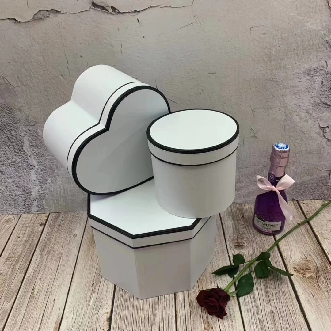 Black set of three heart-shaped circular square feature paper material new design candy box flower box