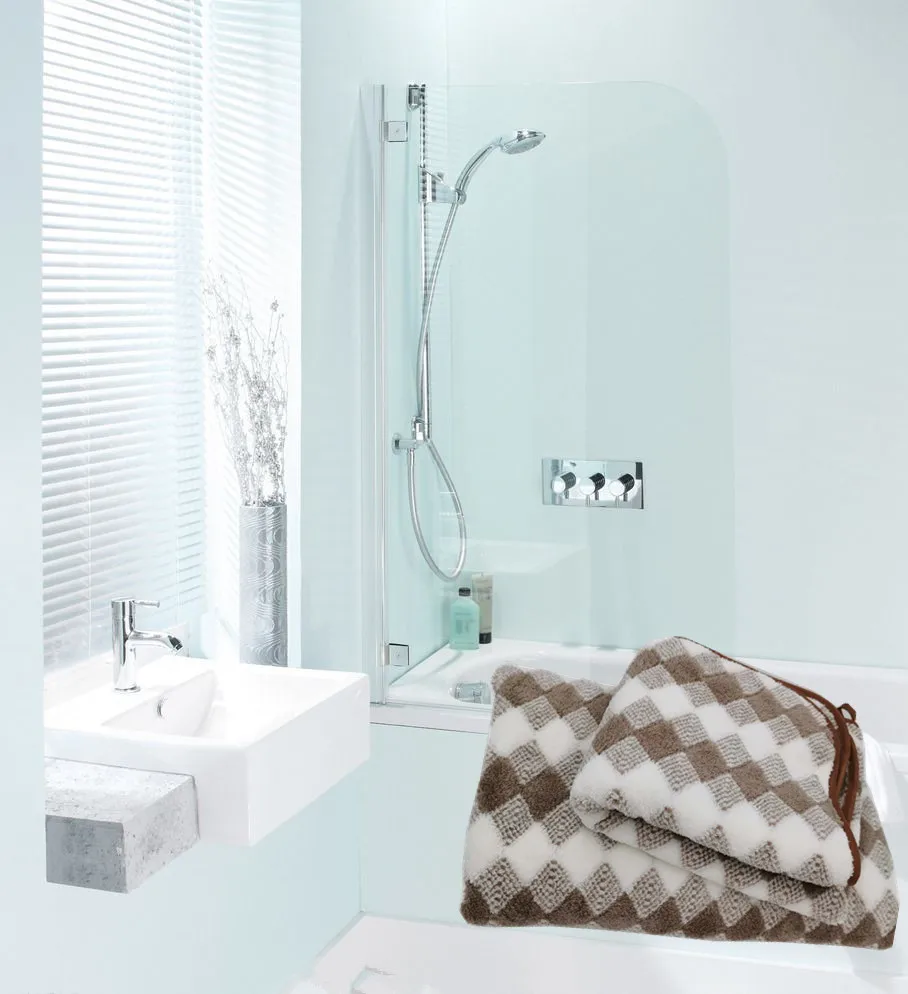 Custom Yarn Dyed Checkered Design Absorbent Soft Microfiber Coral Fleece Face Towel Bath Towel