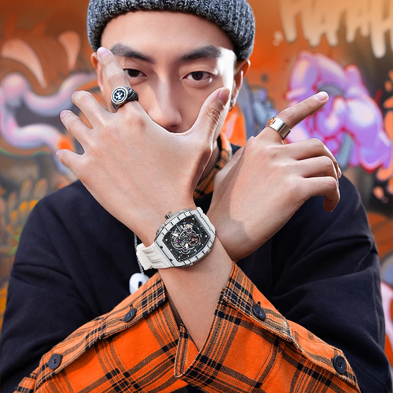 Custom Logo FashioSports Men Watch 3ATM Waterproof Carbon fiber watch case Automatic Mechanical Watch