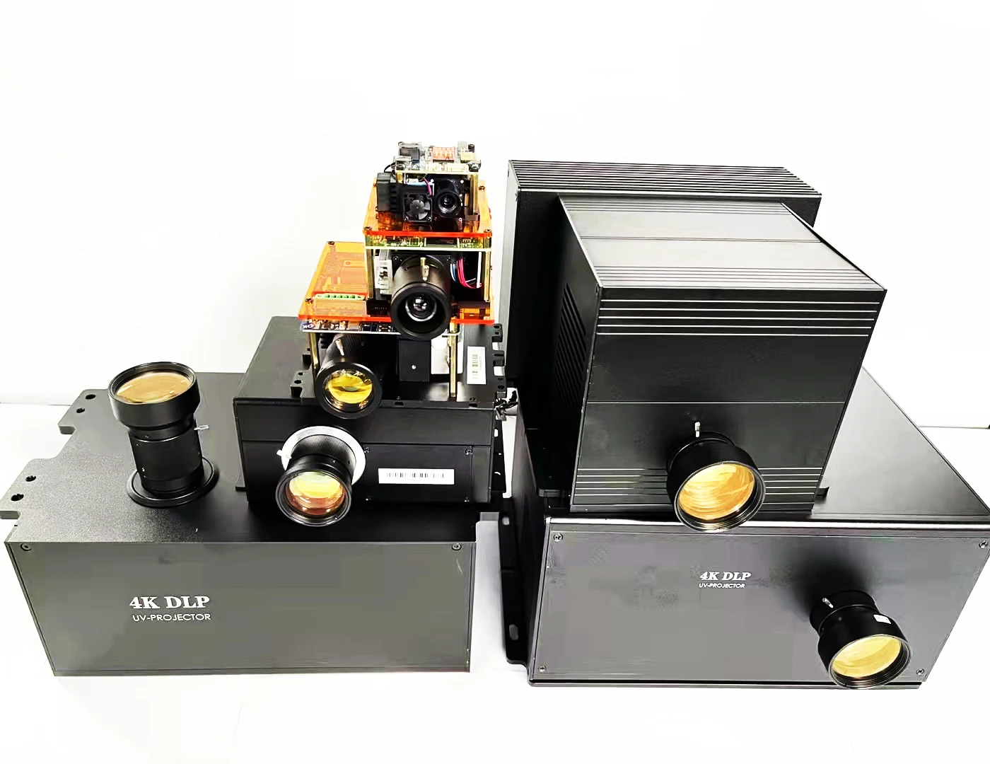 ZS DLP UV light engine is a laser light source enables large format, high power access to 3D printing UV spectrum ceramic dental