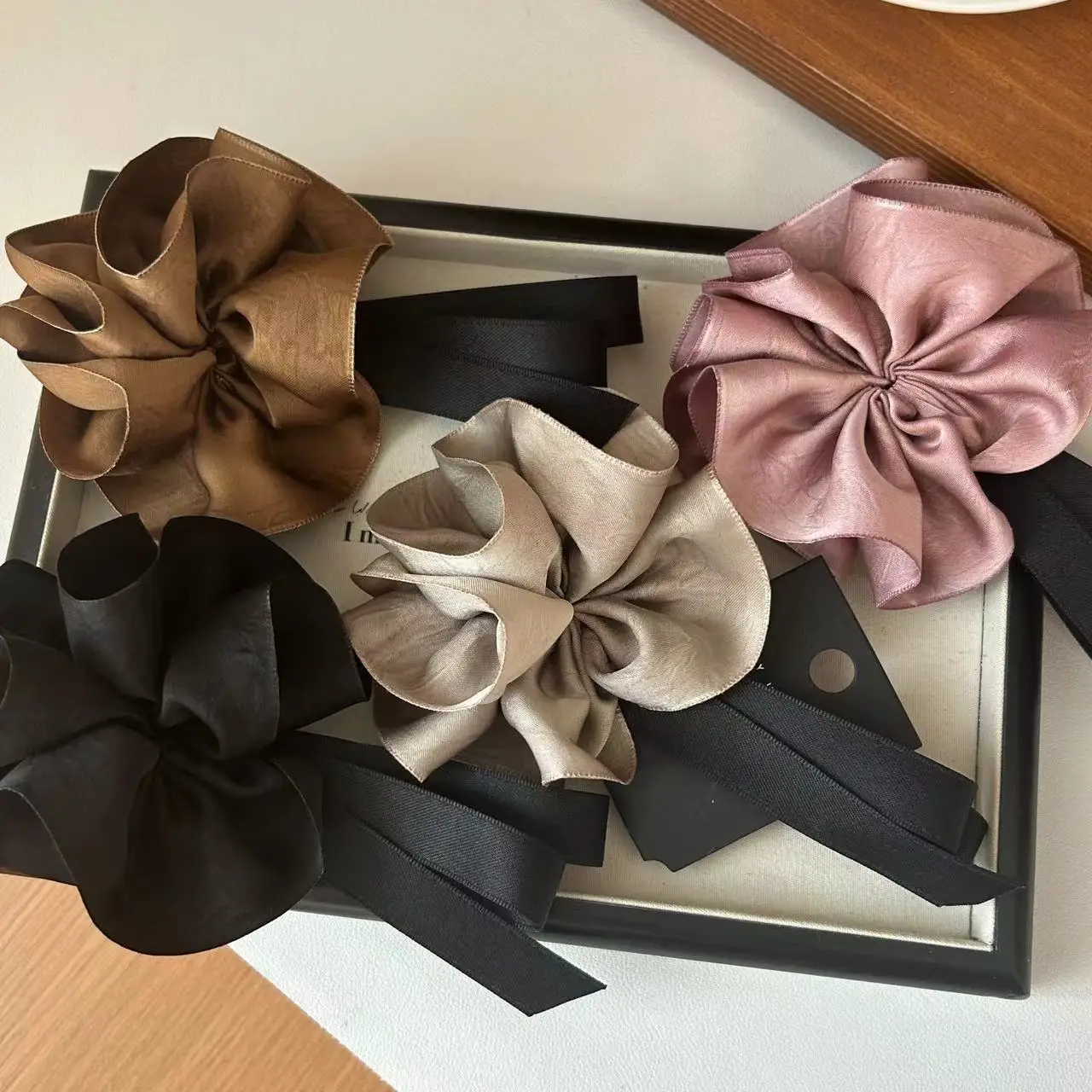 New three-dimensional pleated flower spring clip elegant temperament hairpin