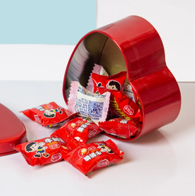 love heart tin box 3.png