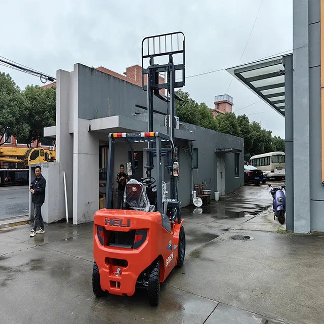 Used Japan Heli Forklift 2 Ton Diesel with good price ia on selling