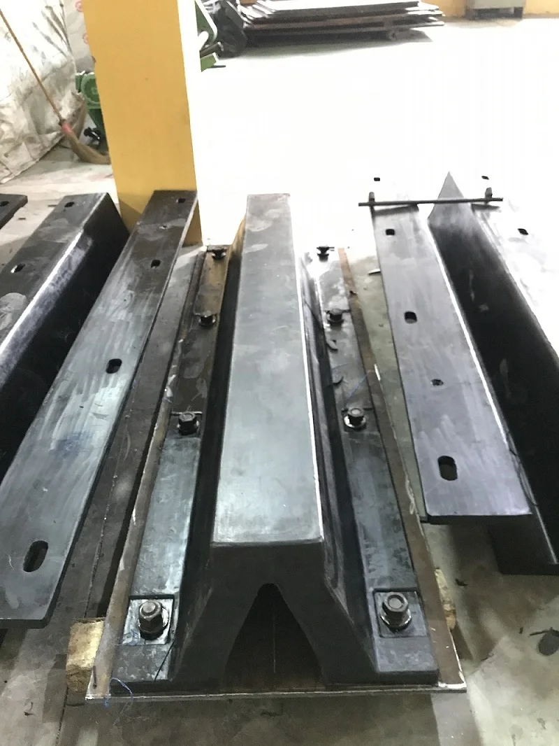  Резиновые модели пневматических крыльев с амортизирующими отверстиями для защиты от столкновений Индивидуальный размер