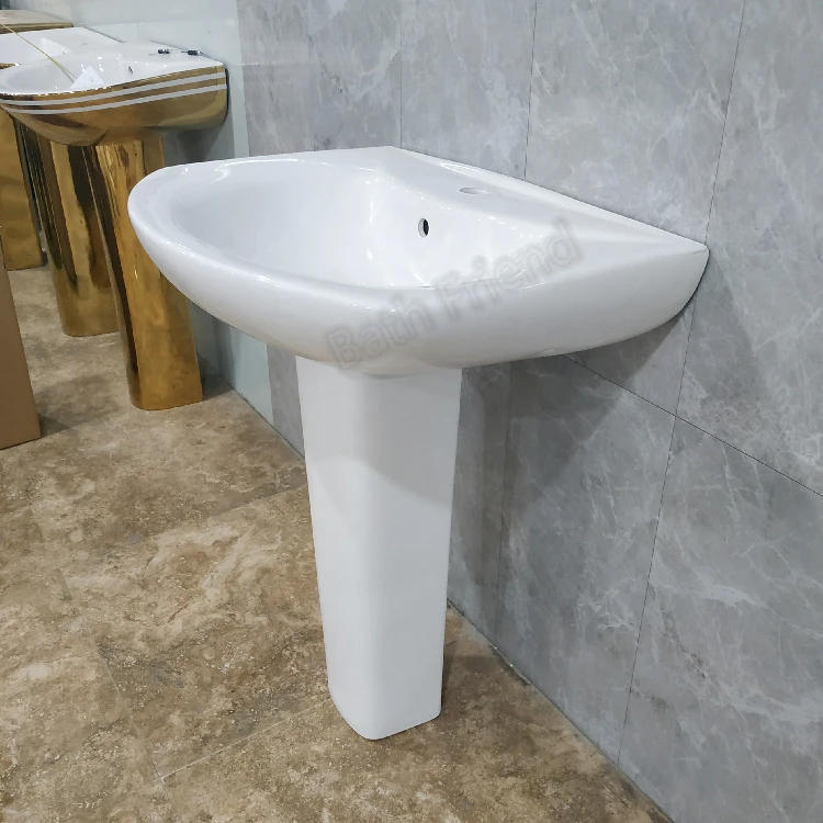 Toilet Hand Wash Basin Set Ethiopian Market Hot Sell Golden Dragon Water Closet With Accessories