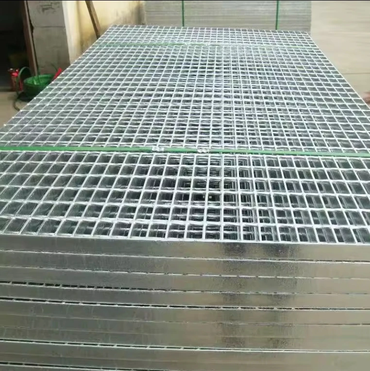 Hot Dipped Galvanized Steel  Grating Heavy Duty Serrated Metal Bearing Bar Steel Grating for sale
