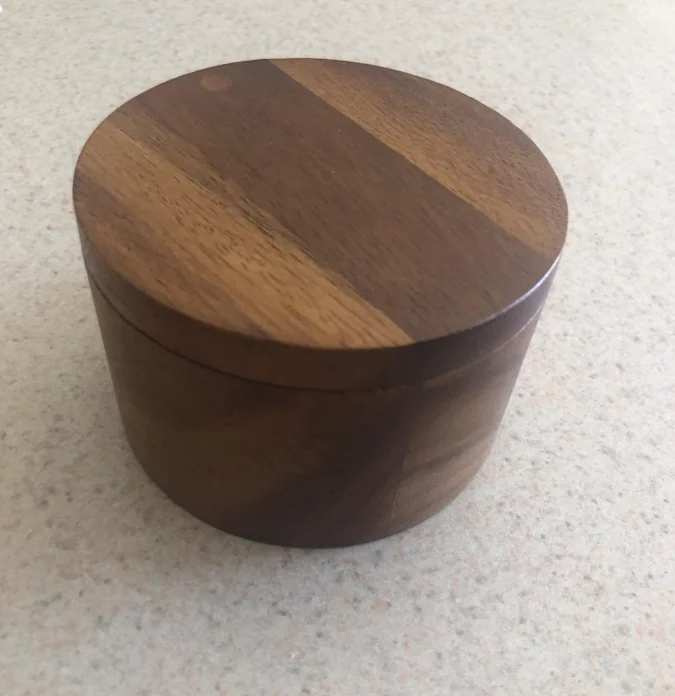 2023 Hot Sale With Swivel Cover Acacia Solid Wood Round Wooden Boxes Rustic Wooden Spices Box