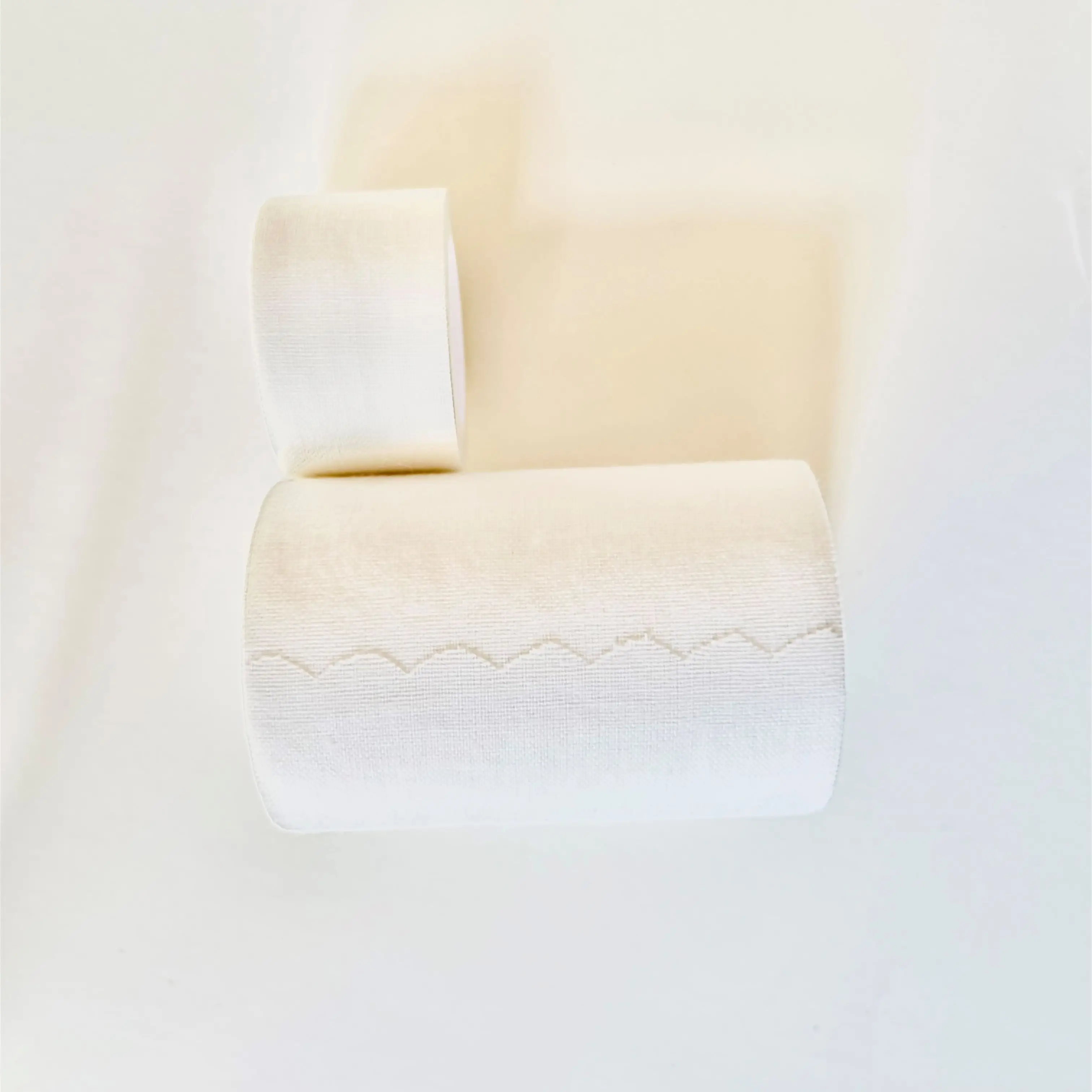 Customized Logo White Cotton Athletic Tape 10cm Width Rayon Kinesiology Bandage Zinc Oxide Glue Ankle Finger Protection Boxing