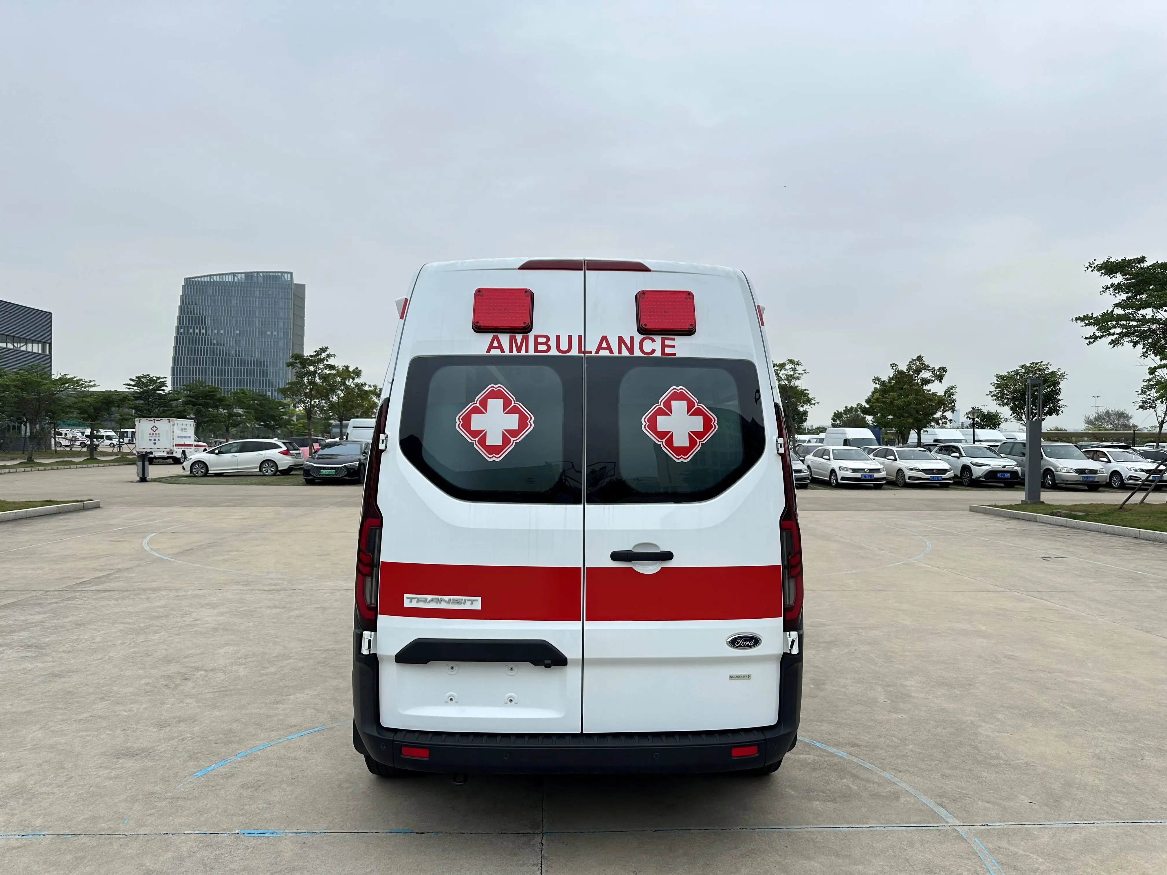 New Mobile Transit V362 Monitoring Ambulance Vehicle ICU Medical Emergency Ambulance Car for sale (Gasoline , MT, Euro6)