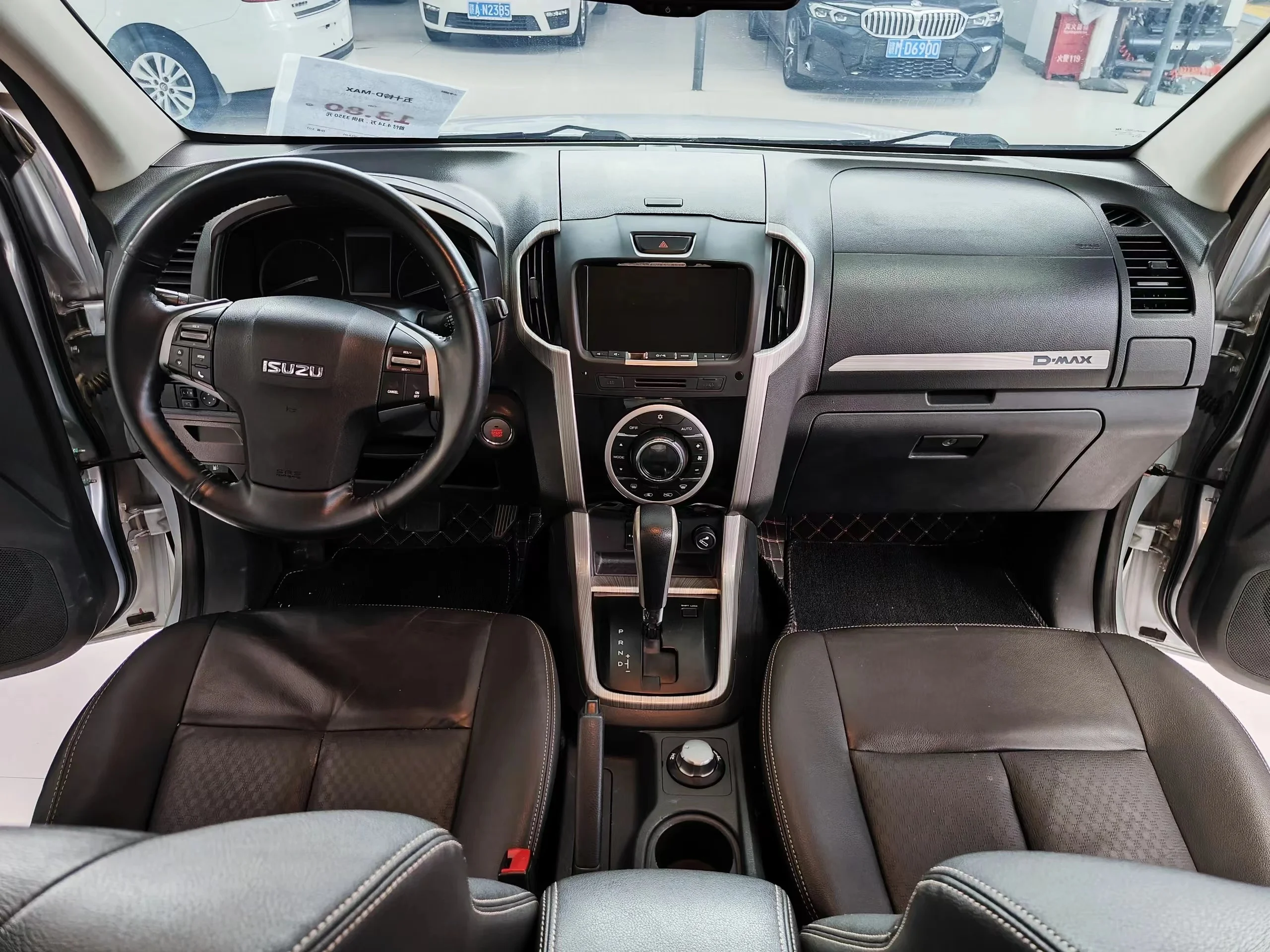 2024 isuzu dmax new pickup truck diesel 4x4 automatic high speed petrol vehicles leather r19 left steering cargo pick up d-max