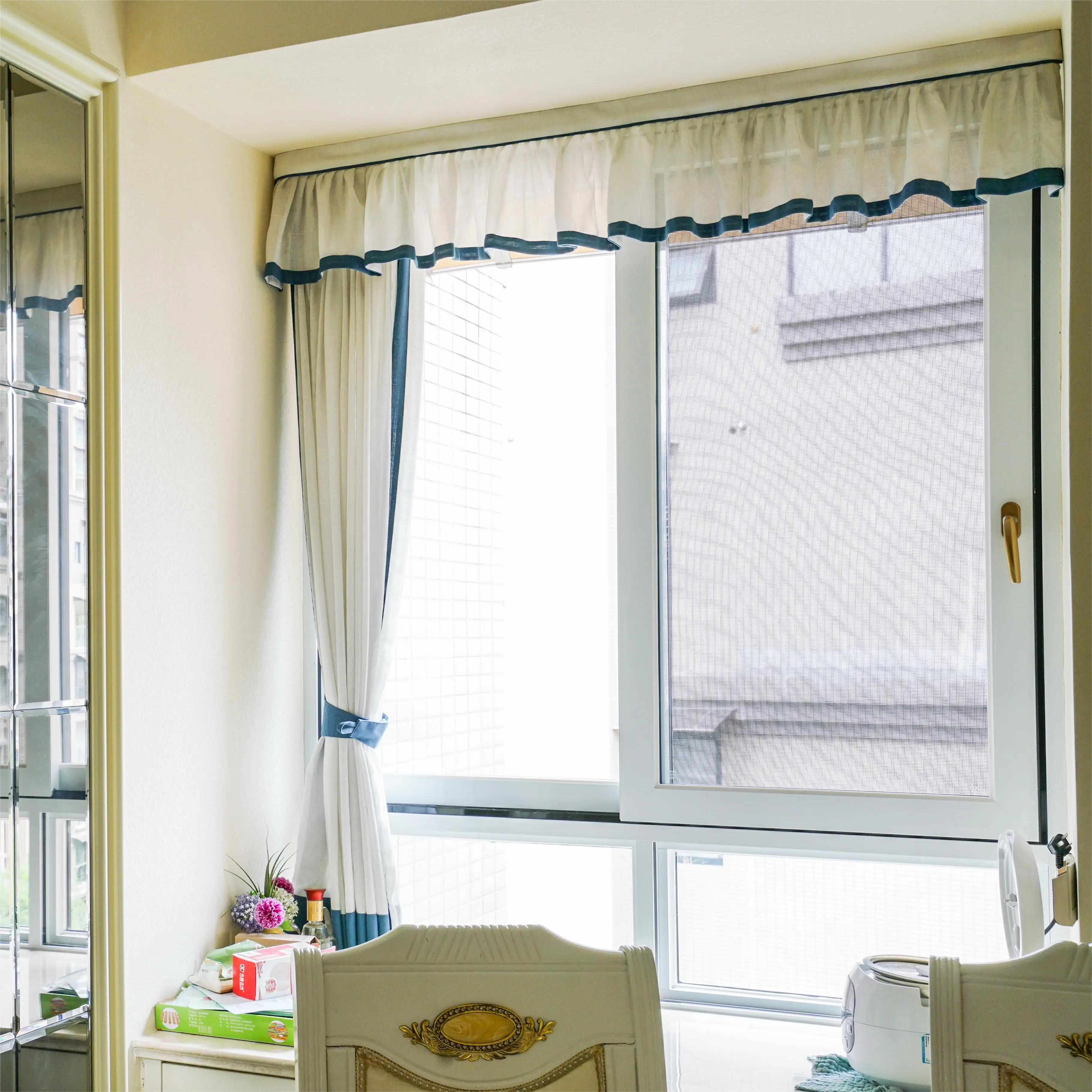 Тройные рельсы, раздвижные окна на заказ, двойное остекление, французское бесшовное сварочное алюминиевое раздвижное умное окно для кухни