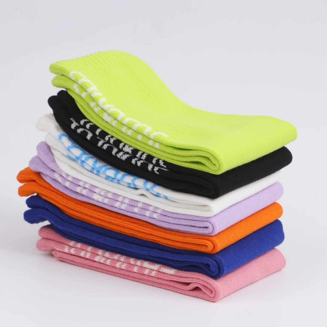 Shenzhen Custom Sock Manufacturer  New Sports Men Women Simple Cotton Socks/  cotton socks colorful