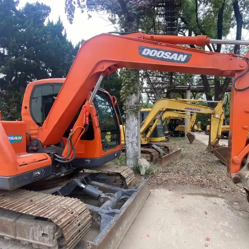 Original doosan DH75 excavators DH75 7ton Construction Machinery Hydraulic crawler Excavator for sale