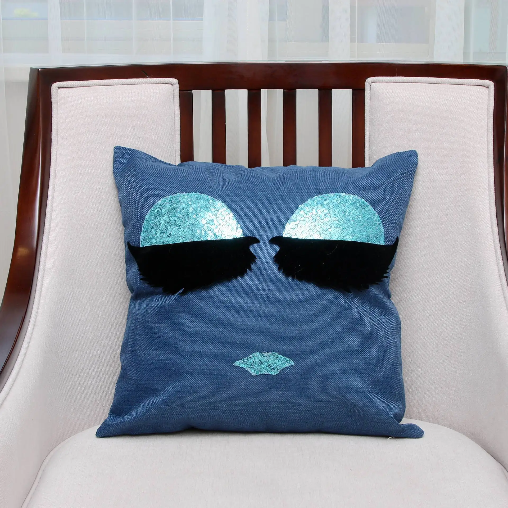 Europe and america style sequin pillowcase ,pillow cover with eyelash in indoor