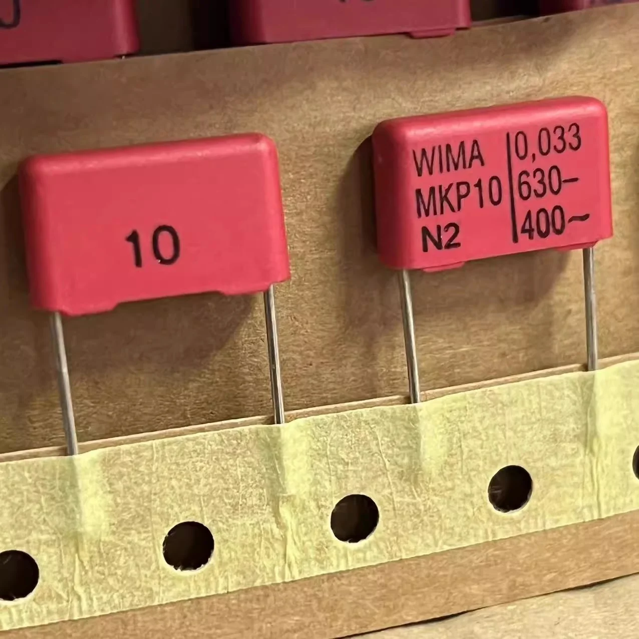 MKP1J023304B00KJ00   Film Capacitors MKP10 0.033uF 630VDC  400VAC  5x11x18 PCM 15    WIMA