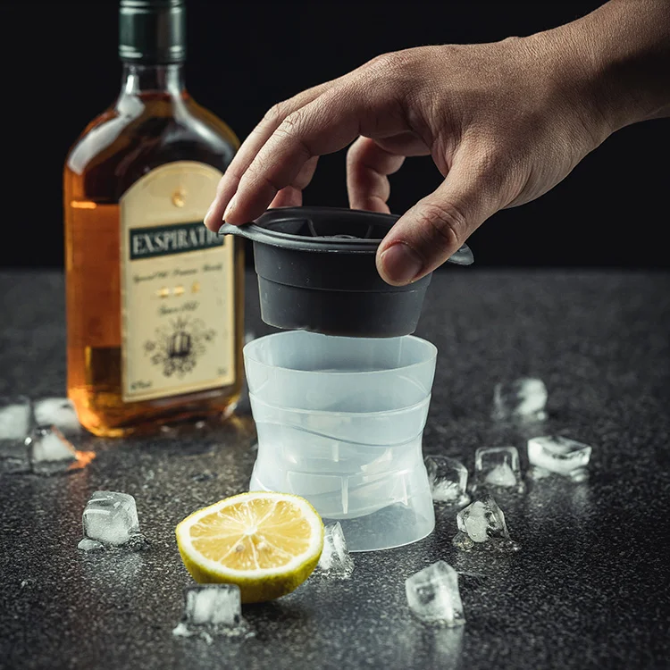 2021 Hot Seling Silicone Large Round Ice Cube Trays