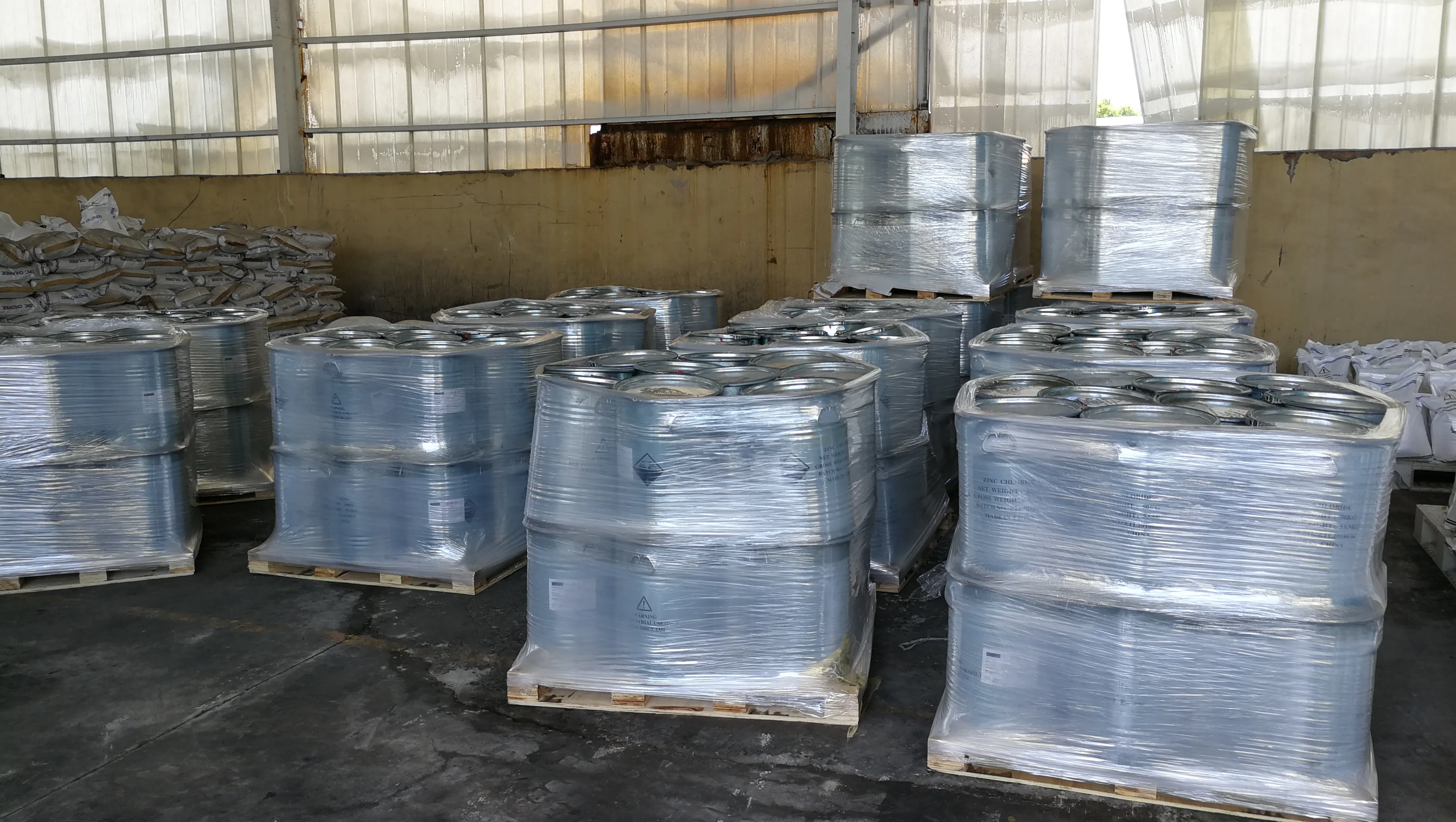 
high purity Zinc Chloride 98% Cas No.7646-85-7 packed in iron drum 