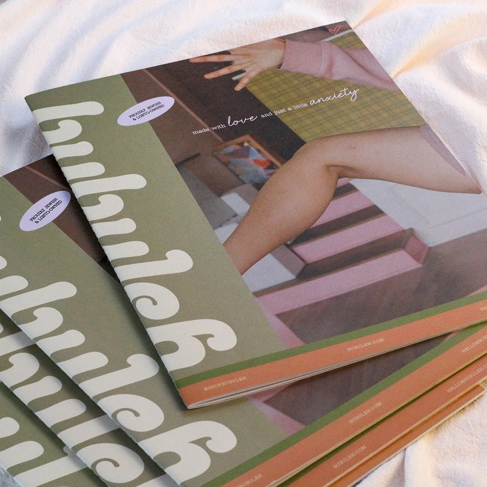 China Paperback Story Publishing Brochure Magazine Catalog Periodical Book Printing Fashion Book