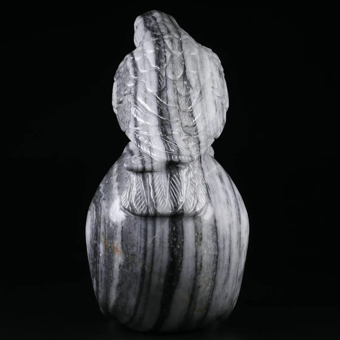 High quality customized hand carved crystal art sculpture folk crafts crystal raven skulls with dragon with crow