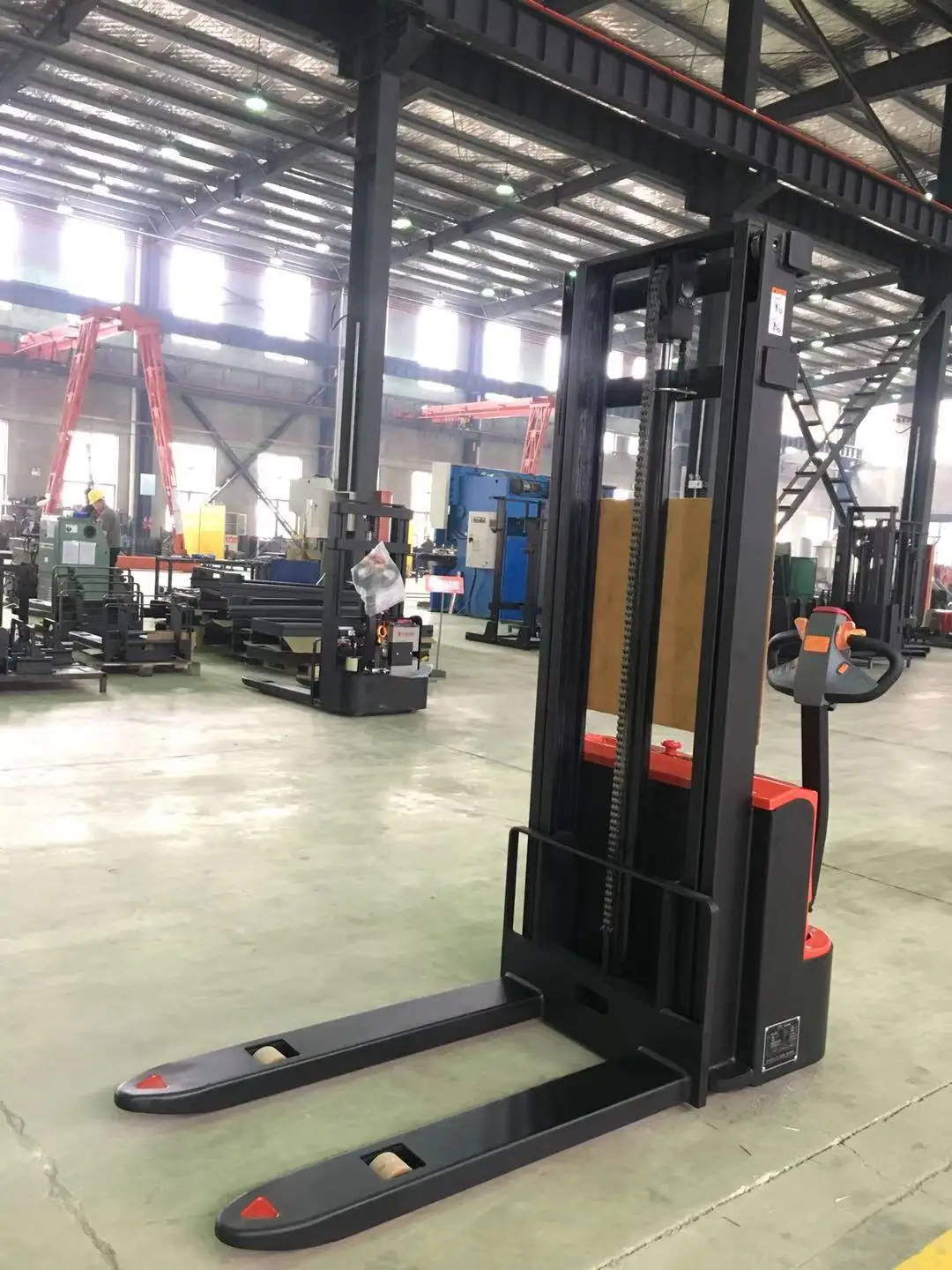 WELIFTRICH maintenance-free battery walkie type forklift full electric pallet stacker lifting 1.6m to 4m