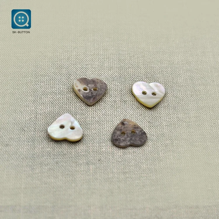 High Quality 2 Holes Japanese Heart-shape Mars Shell Button