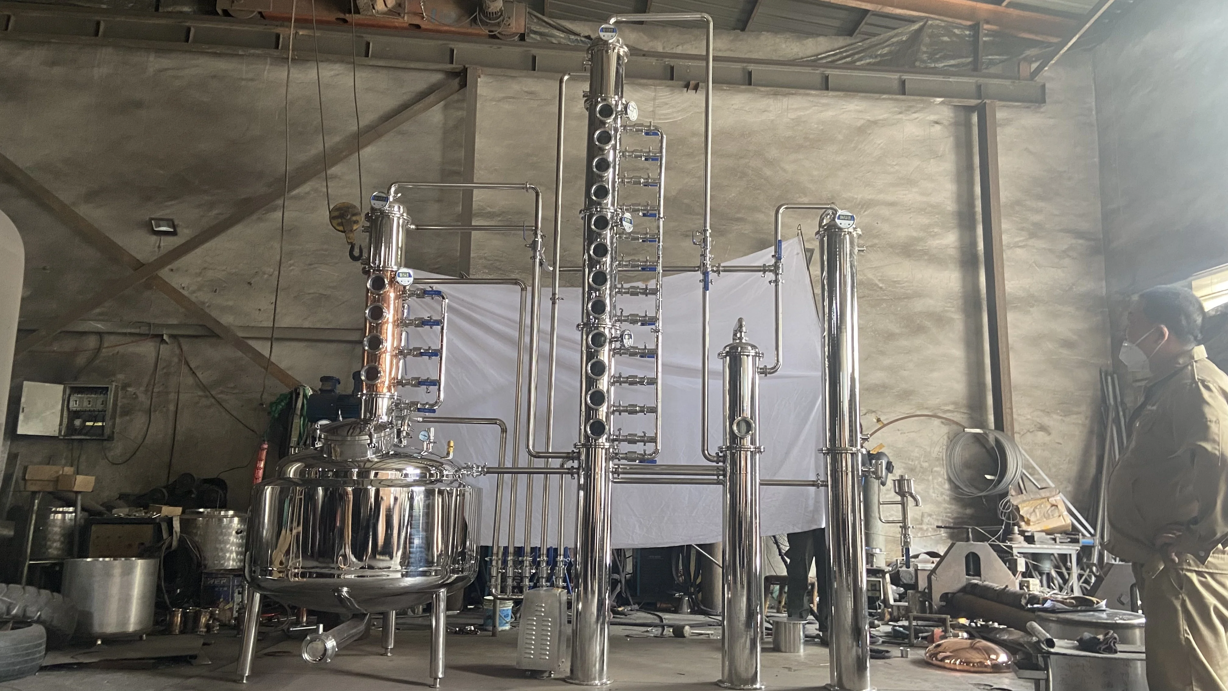 TOWIN 300L/500L/1000L Gin and whiskey distilling equipment distillation machine for sales