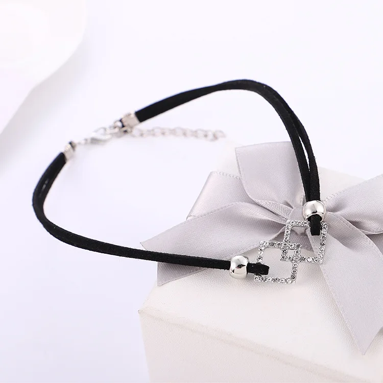 Wholesale simple style cubic zirconia pendant Black Leather Choker Necklace for women
