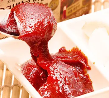 high quality chinese spicy crispy oil chili sauce paste chaude sriracha halal sauce chili  box packaging for chili sauce