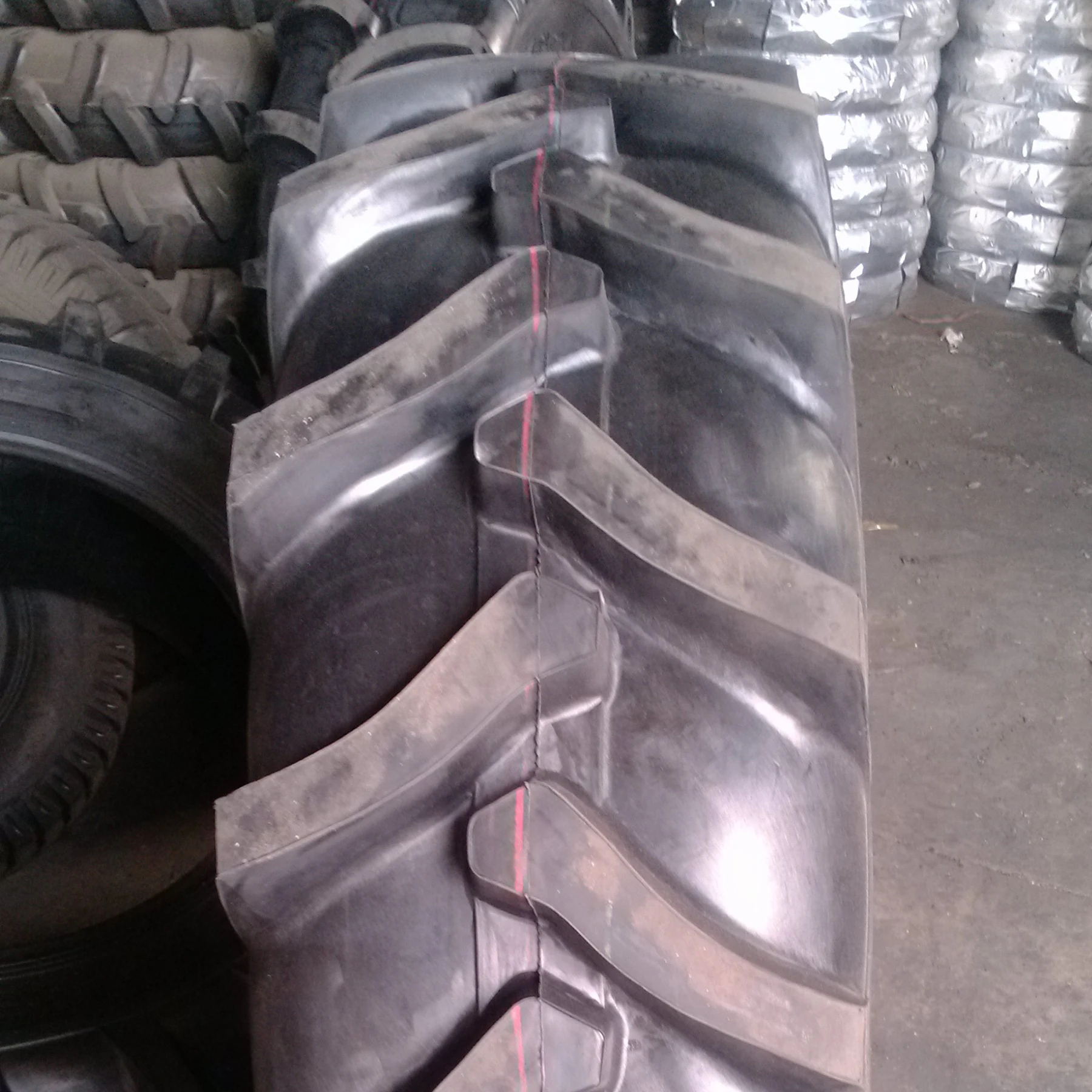 
Agricultural Tire Tyres Wholesale Chinese Technology Steel German 13.6-28 Rubber Material 