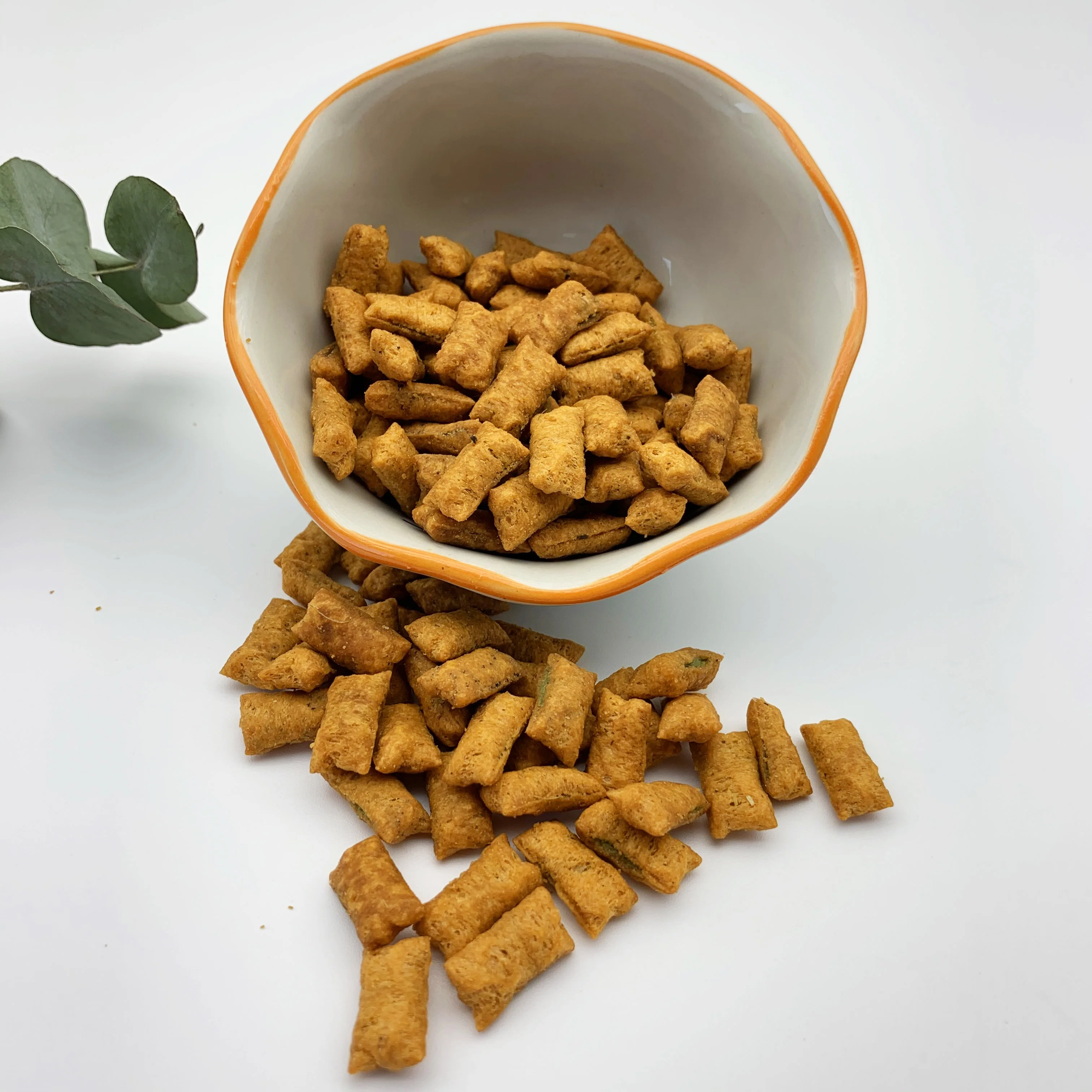 
Natural organic cat crunchy treats salmon cat snacks dog and cat food 