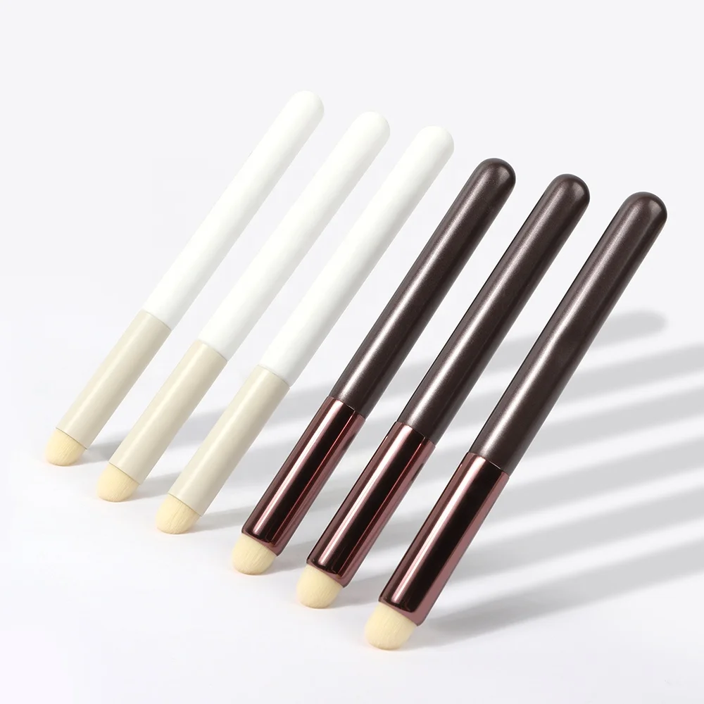 DIAS Wholesale Custom Logo Low Moq Purple High Quality Round White Soft Tool Applicator Scrubber Exfoliate Scrub Lip Brush