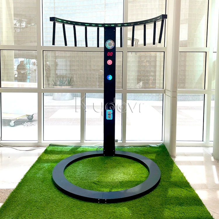 Amusement park coin operated arcade timer challenge eye fast quick hand chips reaction ring speed catching game