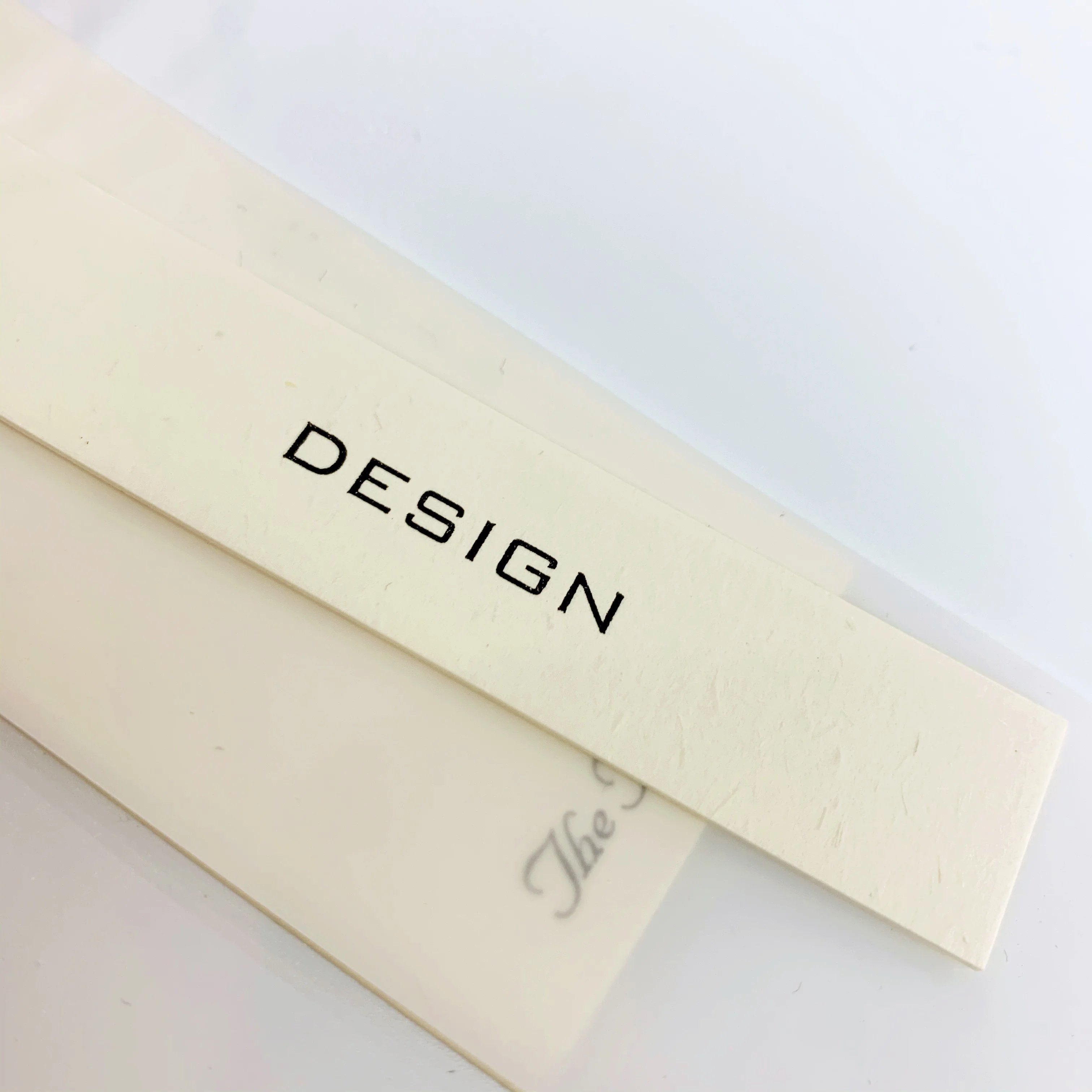 Custom clothing paper swing hanging tags lables translucent embossed pvc luxury printed logo garment hang tag with sting