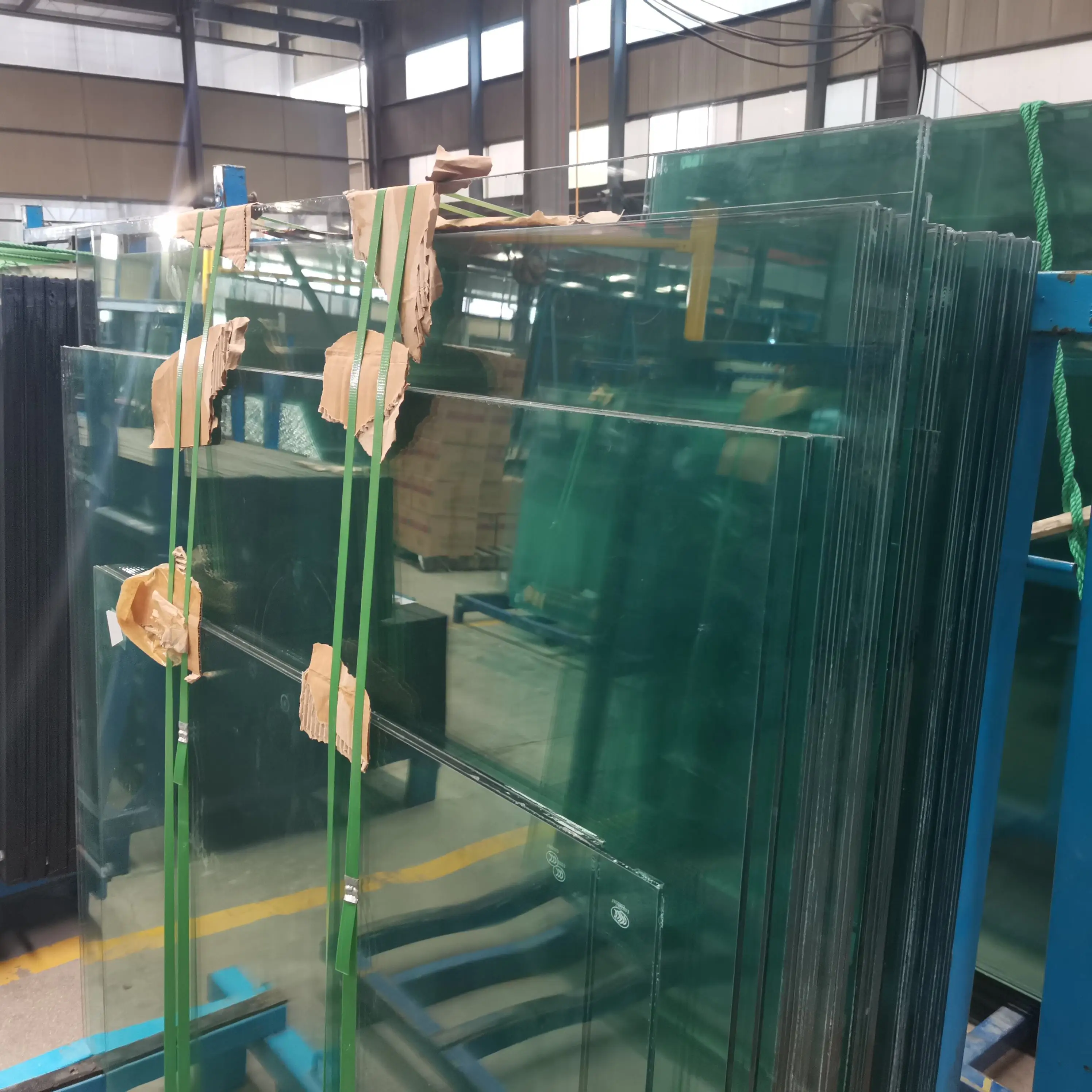 Chinese 13.52mm cut to size security flat toughened tempered laminated glass manufacturer price