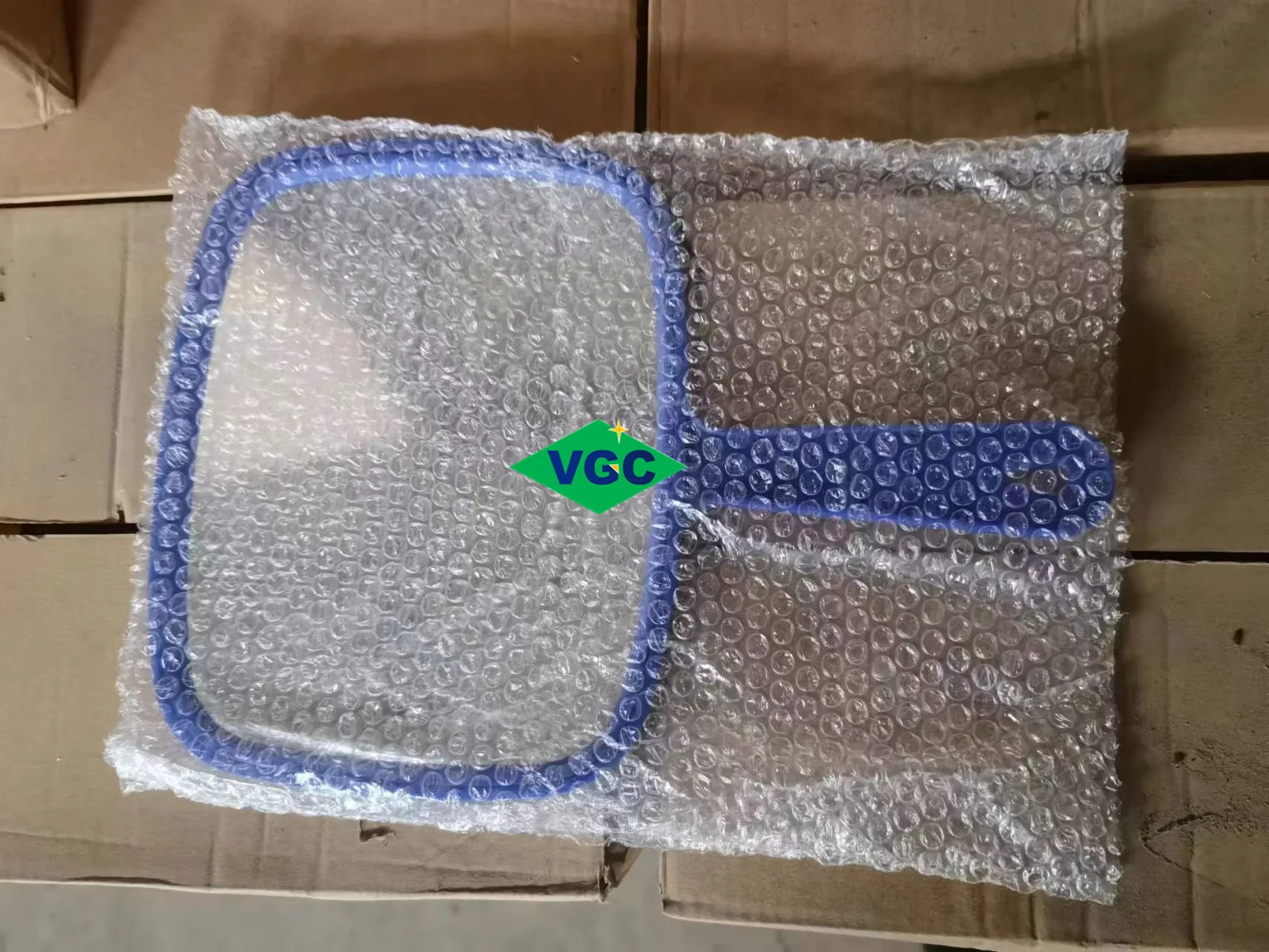 VGC Low Price Cosmetic Mirror in Hand Make Up Plastic Mirror TV Shape Hand-held Mirror