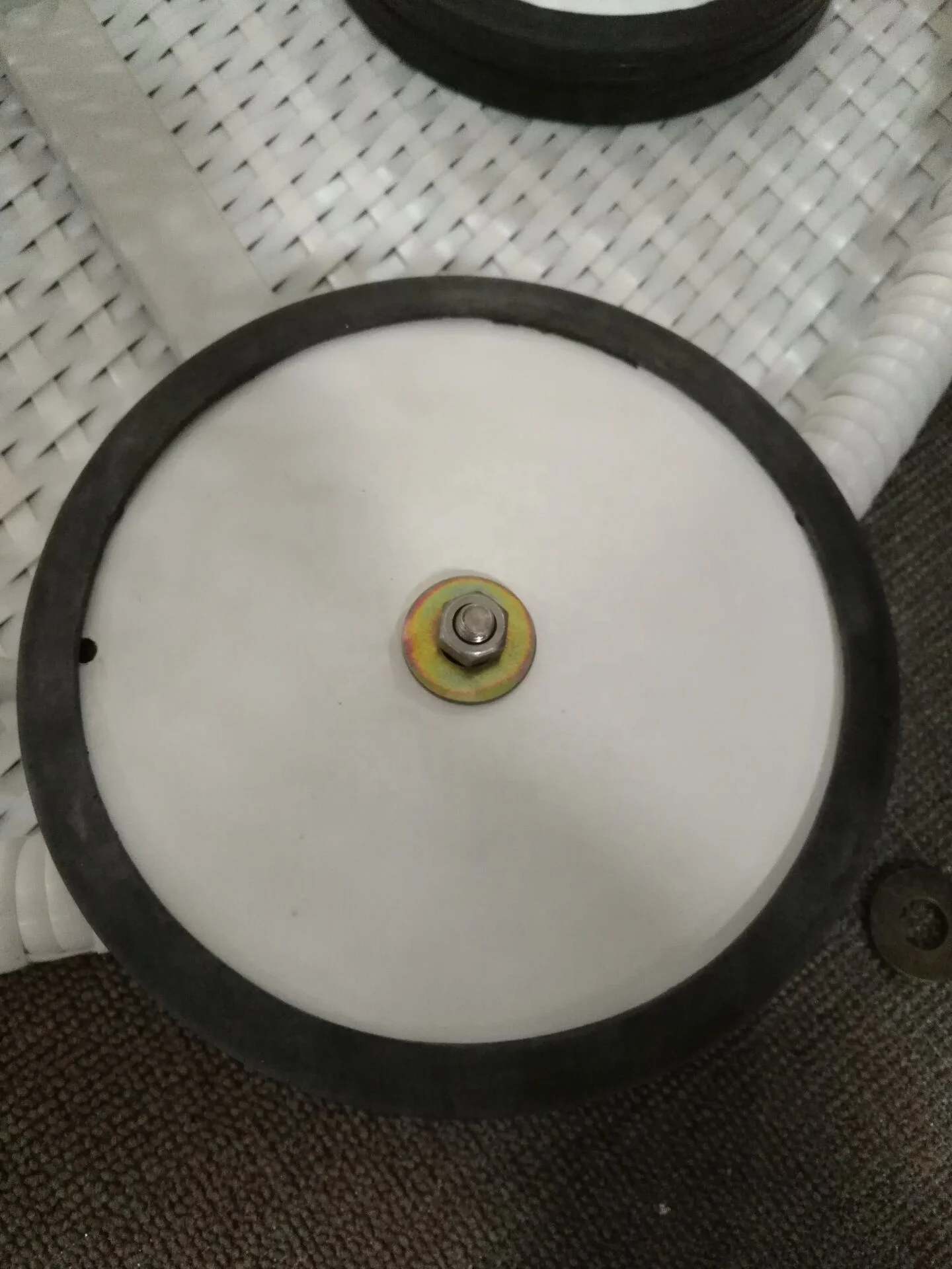 ALL-Weather wicker swimming pool lounge chair with shade