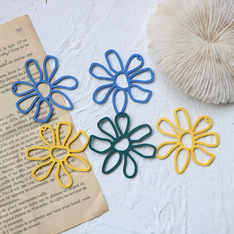 Оптовая продажа, большой цветок маргаритки, спрей-краска из сплава, аксессуары «сделай сам», красочный гипербол, полый цветок, подвески из сплава