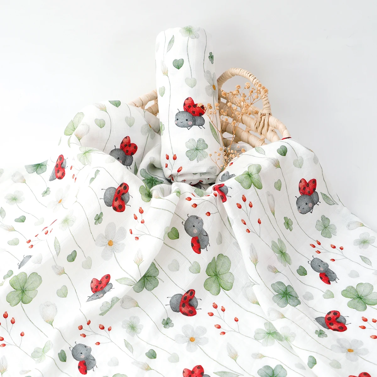 Organic 200TC Knitted Baby Muslin Swaddle Wrap Blanket Soft Comforter with Festival Animal Dot Print Perfect Gift Idea
