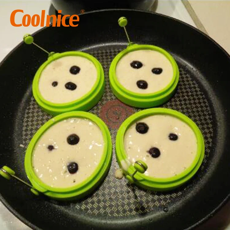 Egg Rings Pancake Molds Made of Food-Grade Silicone for Fried Eggs Homemade Omelets Frittatas and Crumpets Flippy Cooking Forms