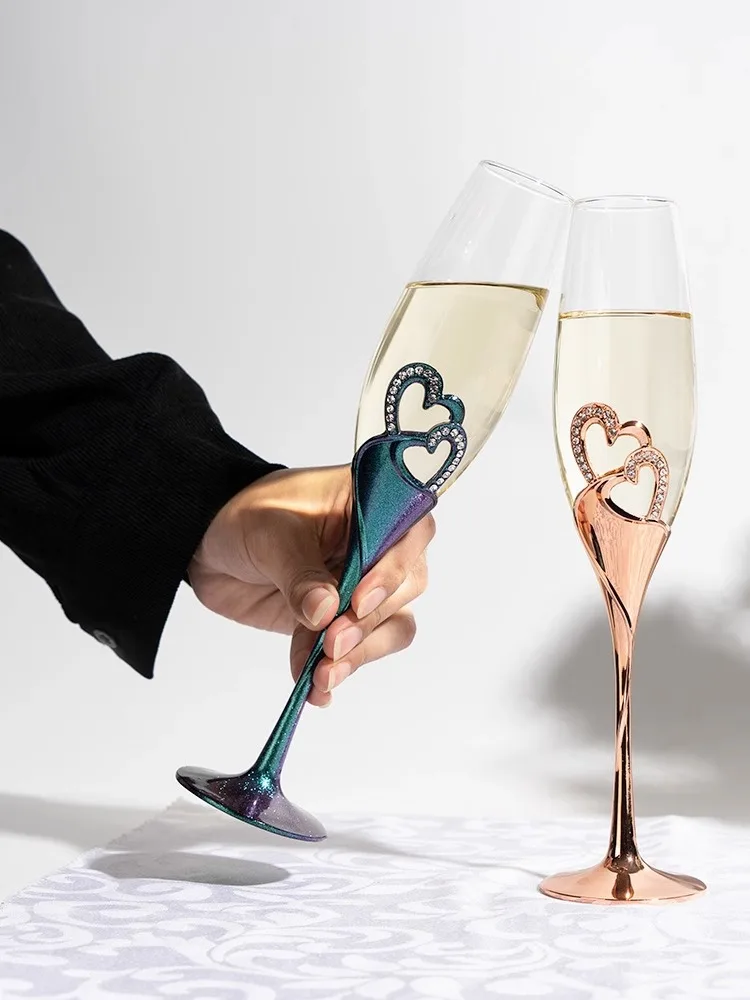 Wholesale Creative Heart Set Diamonds Champagne Flutes Wedding Glasses Toasting Cups Gift Sets Engagement Wedding House W