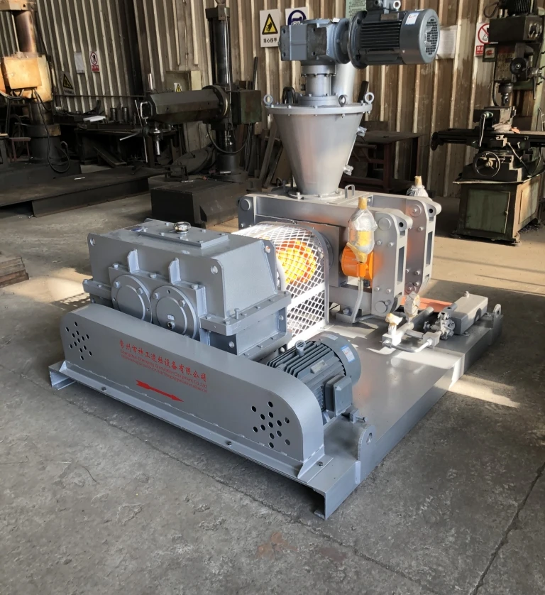 Powder fertilizer chemical mineral powdered material auger feeding double roller hydraulic compacting roller presses