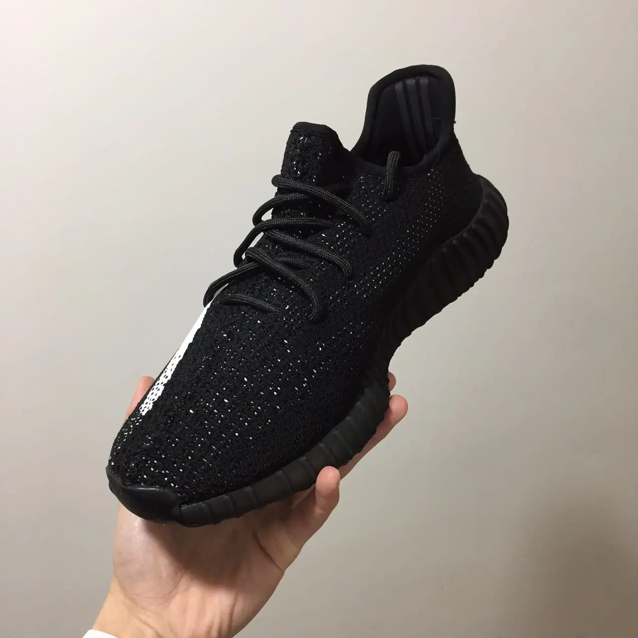 
With Original Boxes & Logo Luxury Yeeze 350 V2 Oreo Sports Shoes Yezze Running Nets Trainers Unisex Sneakers For Man Women 