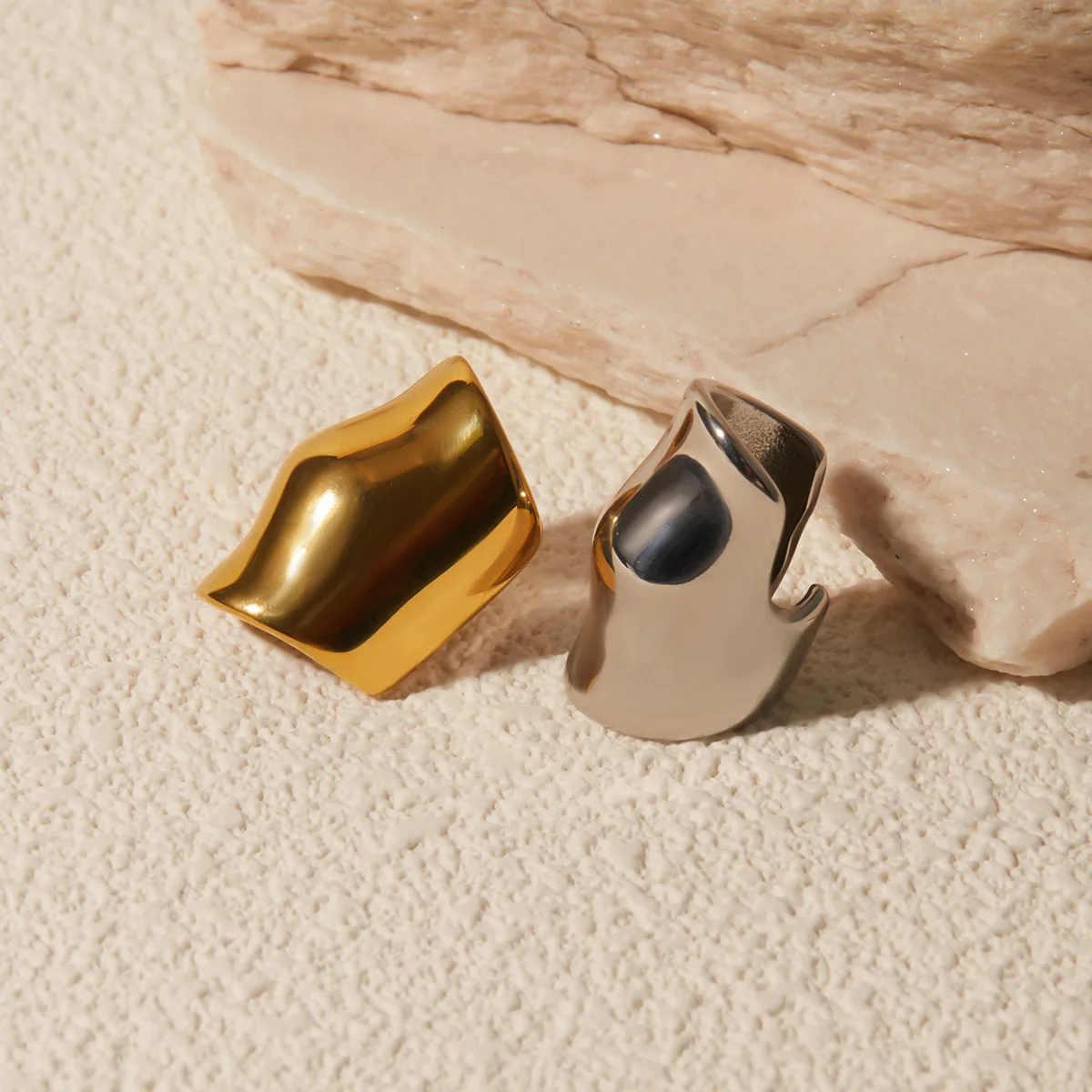 New Arrival 18k Gold Plated With PVD Stainless Steel Low Key Statement Ear Cuff For Women